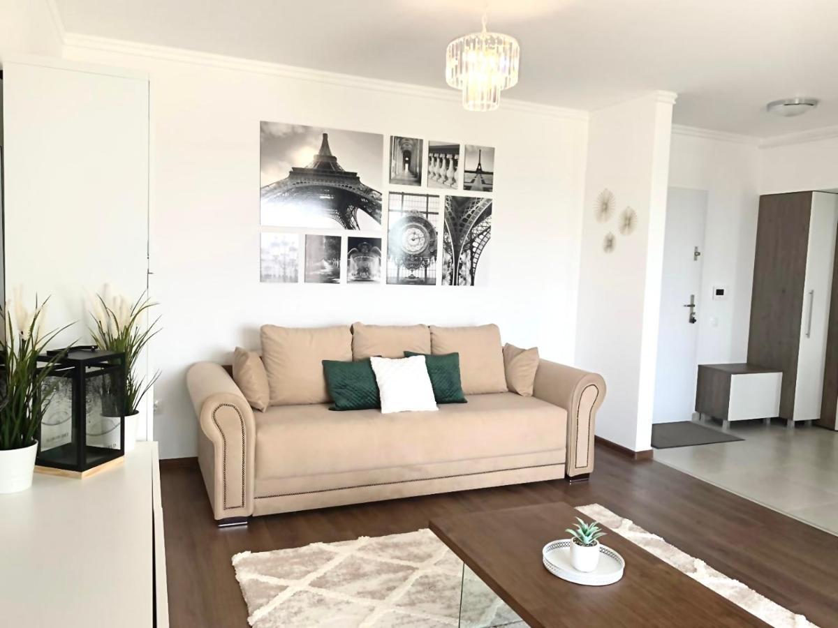 Stylish Retreat With A View In Coresi-qualis Braşov