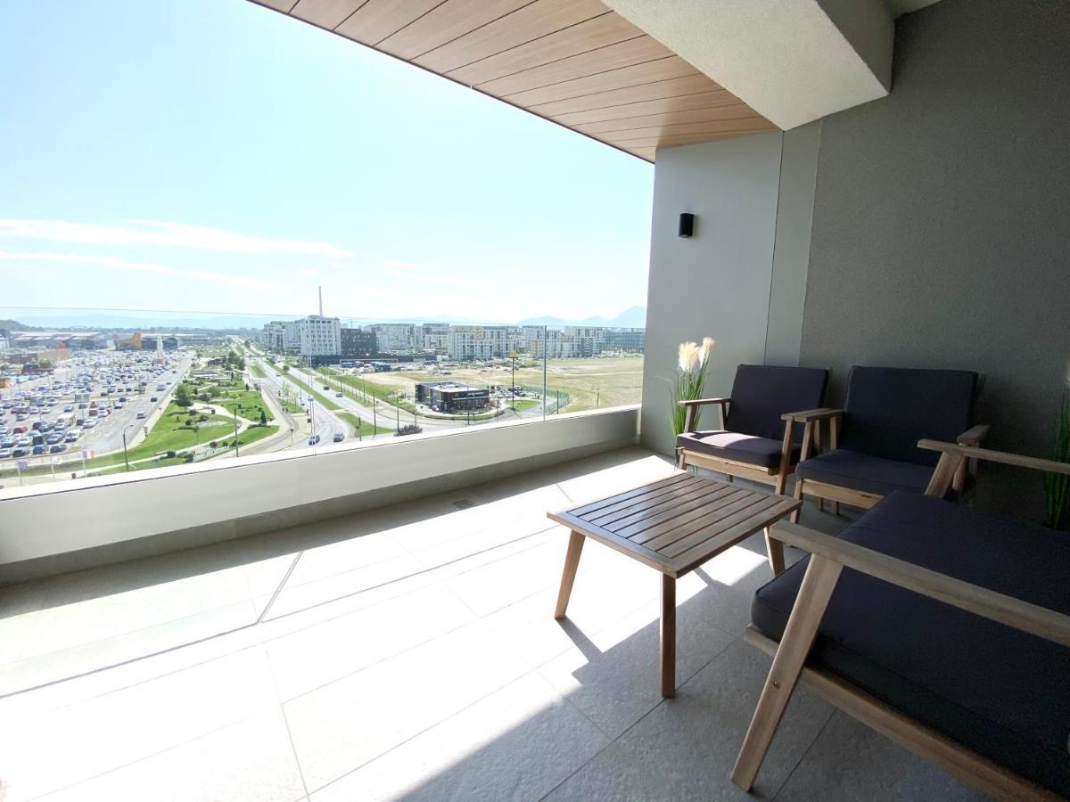 Appartamento Stylish Retreat With A View In Coresi-qualis